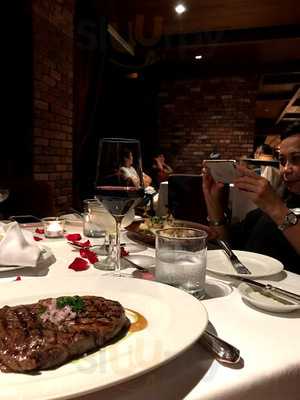 Borabora Georgetown Beach Bistro And Guesthouse