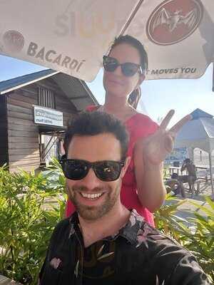 Thirstday Bar And Restaurant