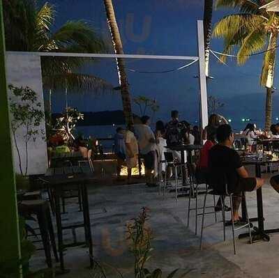 Thirstday Bar And Restaurant