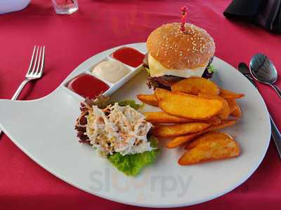 The Cliff Restaurant & Bar