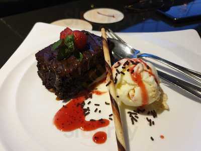 The Cliff Restaurant & Bar