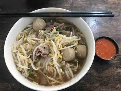 Puchong Lai Foong Beef Noodle Shop