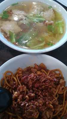 Lao Dou Pork Noodle