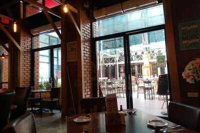 The Gold Mines Gastropub