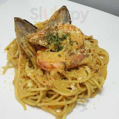 The Rooftop, Goldenbay Hotel