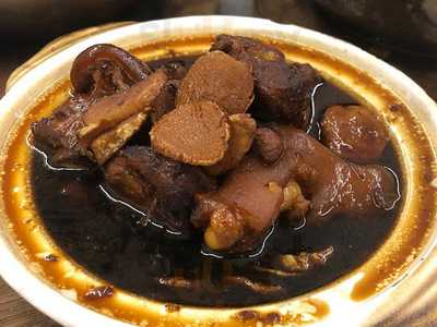 Heun Kee Claypot Chicken Rice