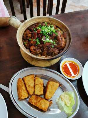 Heun Kee Claypot Chicken Rice
