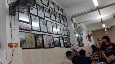 Auntie Lora Penang Prawn Mee Kopitiam