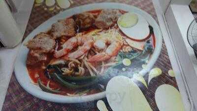 Auntie Lora Penang Prawn Mee Kopitiam