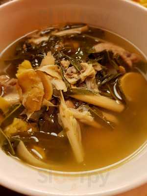 Speak Eazy - The Alternative Bar/bistro