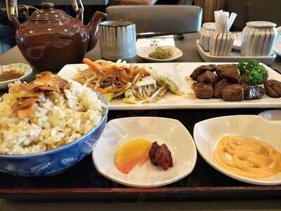 Fukuya Japanese Restaurant/sushi Bar