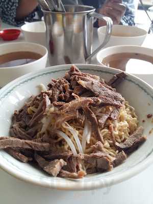 Sepinang Sari Cafe & Restaurant