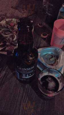 Hyello Cafe & Bistro