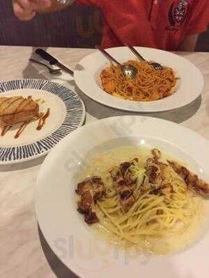 Elephant Cafe & Bistro