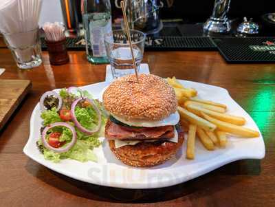 Loco Bar And Restaurant