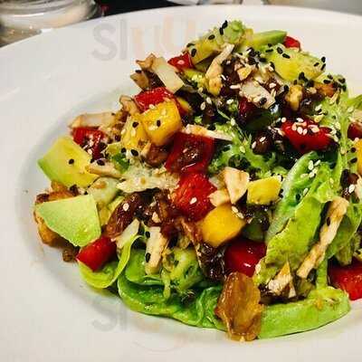 Michelangelo's Restaurant, Deli And Bar