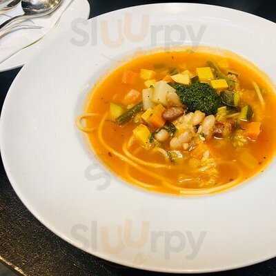 Michelangelo's Restaurant, Deli And Bar