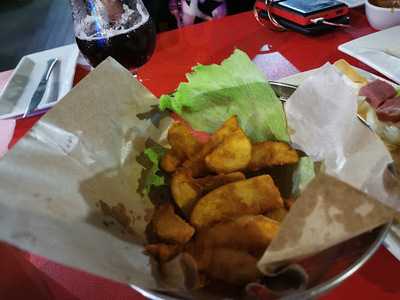 Alfresco Wine And Dine