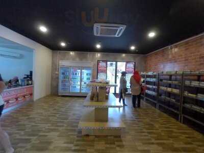 Kek Lapis Sarawak Dyg Salhah