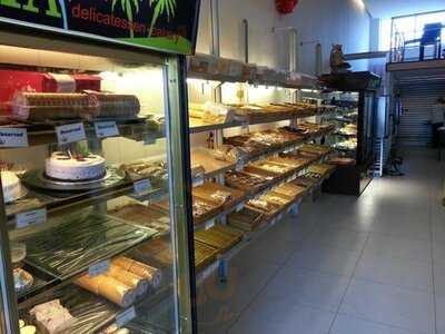 Aloha Delicatessen.bakery