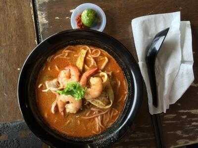Auntie Angela's Delicious Sarawak Laksa
