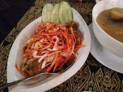 Payu'eeh Dayak Restaurant