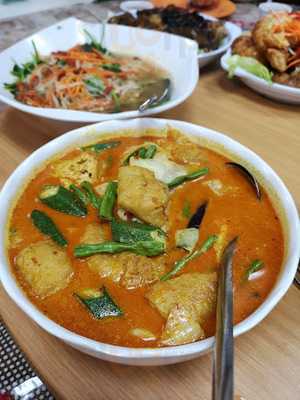 Water Lily Vegetarian Restaurant