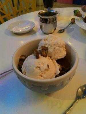 Cloud-99 Ice Cream Cafe