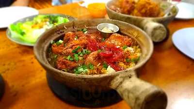 Heun Kee Claypot Chicken Rice