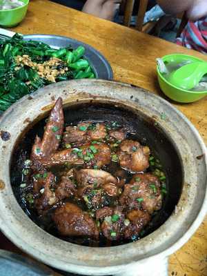 Heun Kee Claypot Chicken Rice