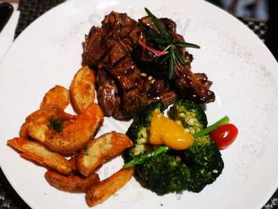Ttdi Meat Point Steakhouse