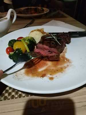 Ttdi Meat Point Steakhouse