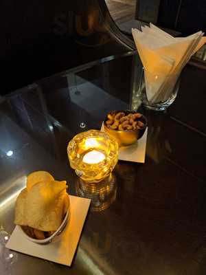 The Astor Bar And Decanter