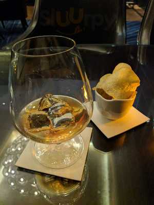 The Astor Bar And Decanter