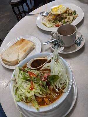 Ali, Muthu & Ah Hock