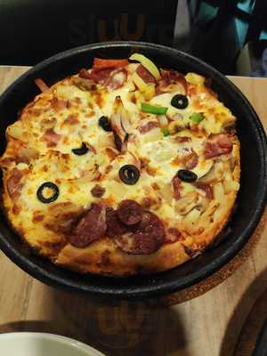 Pizza Hut Satok