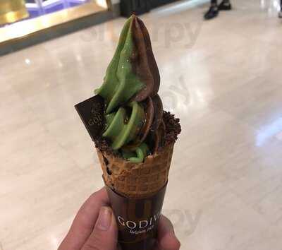 Godiva Chocolatier- Pavilion Kl