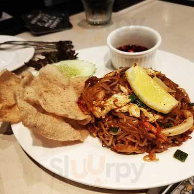 Uncle Don's Solaris Dutamas - Publika