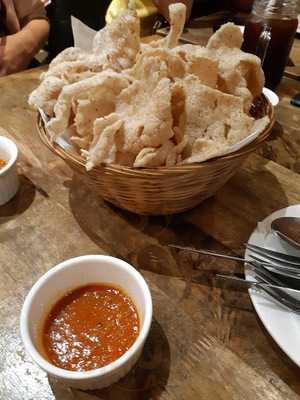 Uncle Don's Solaris Dutamas - Publika