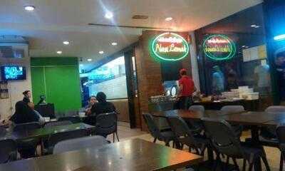 Bb Hailam Chicken Rice