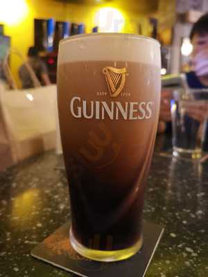 Malones Irish Resaurant & Bar