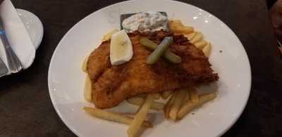 Malones Irish Resaurant & Bar