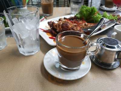 Mosto Wine Bar & Restaurant