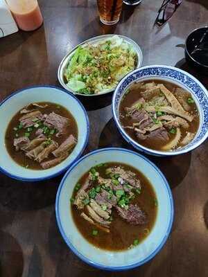 Yung Kee Beef Noodles 庸记牛腩面