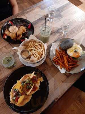 Lisette's Cafe & Bakery