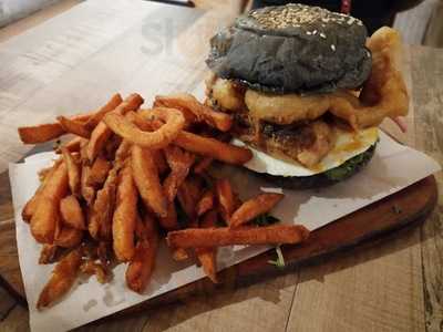 Lisette's Cafe & Bakery