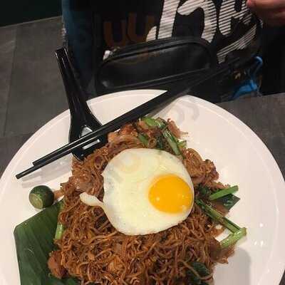 The Bar°n @ Pavilion Kl