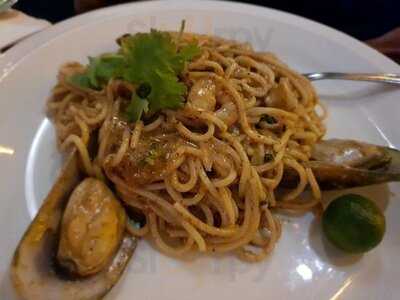 The Bar°n @ Pavilion Kl