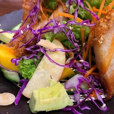 Three Little Pigs & The Big Bad Wolf