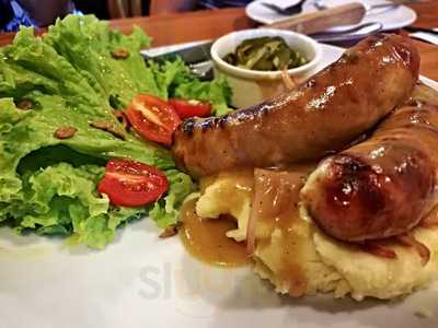 Sausage & Ribs Shack